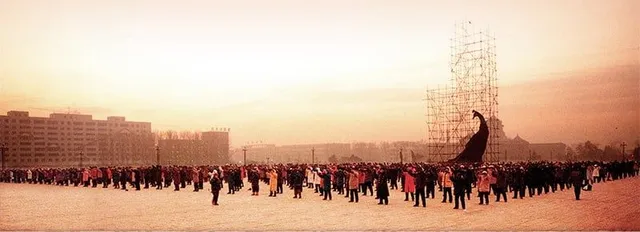 Сутрешни упражнения на Фалун Дафа в Чанчун, североизточен Китай, 1998 г.